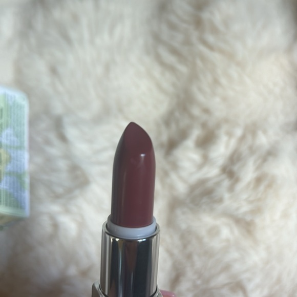 Clinique Even Better Pop Embrace Me lipstick NEW - Picture 3 of 4
